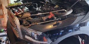 Car engine open, repairing