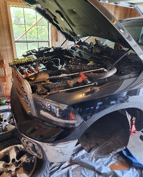 Car engine open, repairing